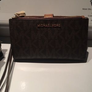 Michael Kors Wristlet